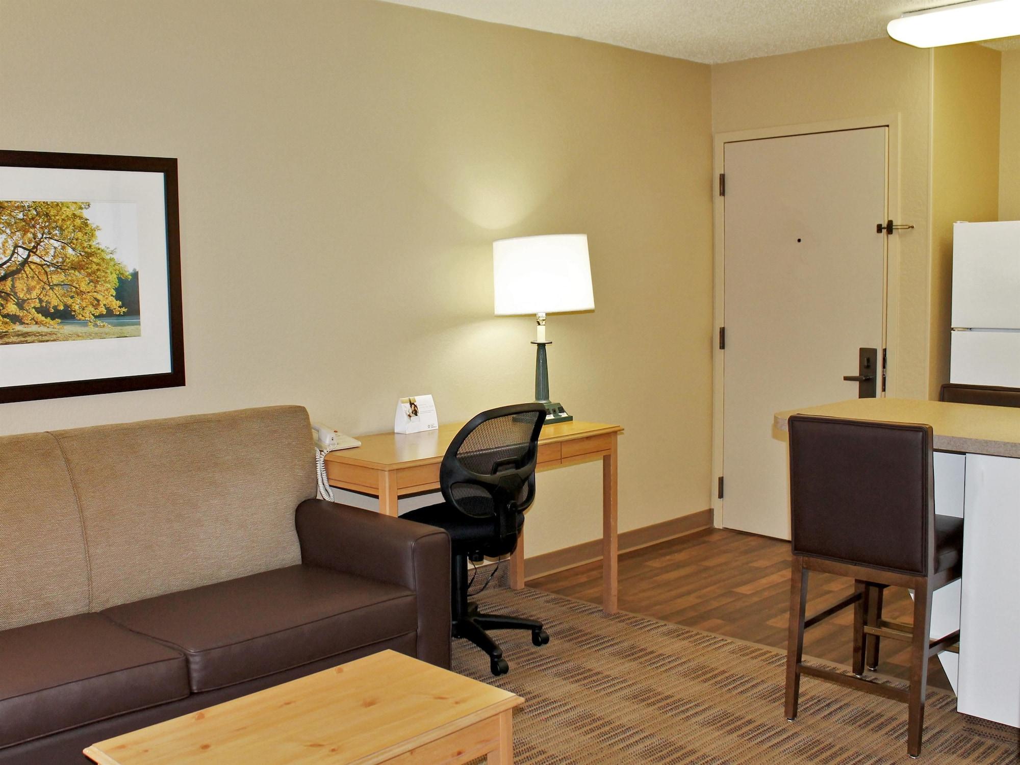 Extended Stay America Select Suites - Orlando - Southpark - Equity Row Oak Ridge Kültér fotó