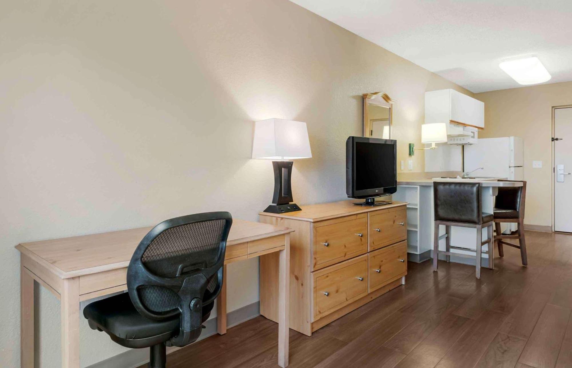 Extended Stay America Select Suites - Orlando - Southpark - Equity Row Oak Ridge Kültér fotó