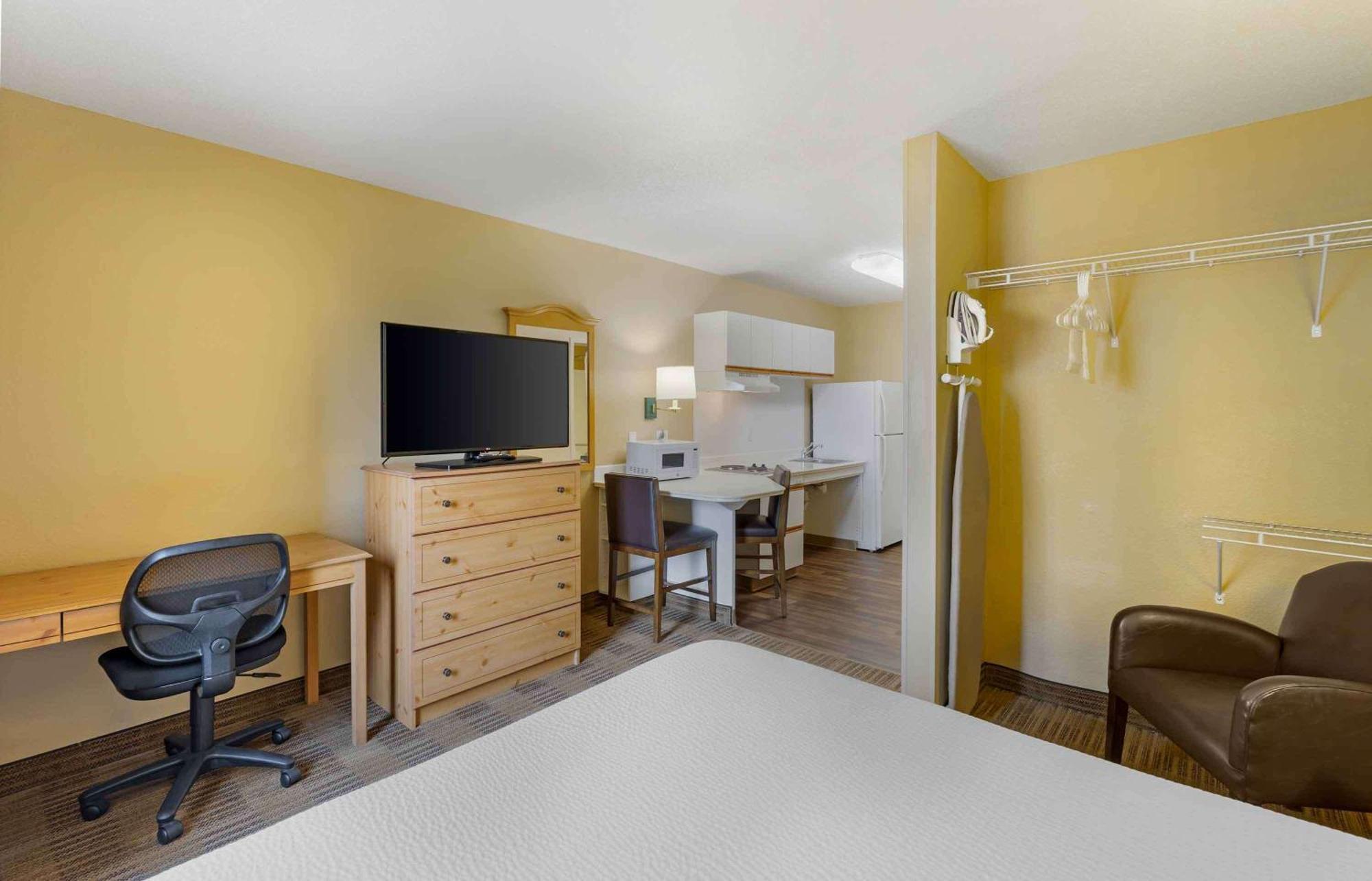 Extended Stay America Select Suites - Orlando - Southpark - Equity Row Oak Ridge Kültér fotó