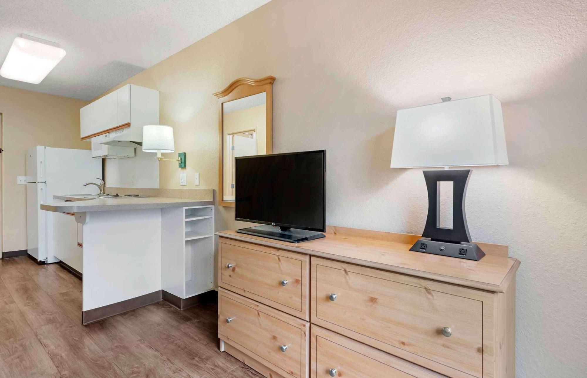 Extended Stay America Select Suites - Orlando - Southpark - Equity Row Oak Ridge Kültér fotó